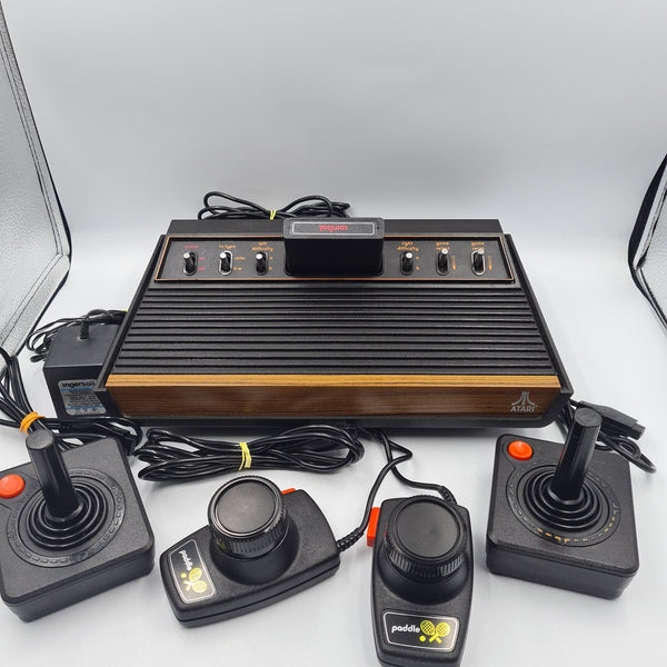 ATARI 2600 CONSOLE