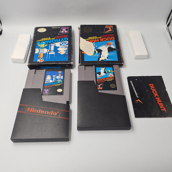 NES DELUXE SET CONSOLE & ROB THE ROBOT